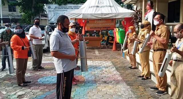 Kentongan Jadi Senjata Andalan Ingatkan 3M