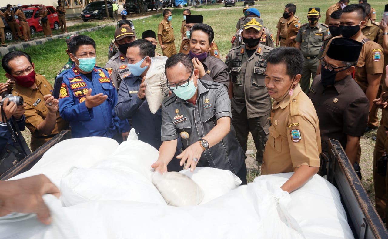 Kawal Distribusi Beras di Sidomulyo, Sulpakar : Jangan Ada Unsur Politis