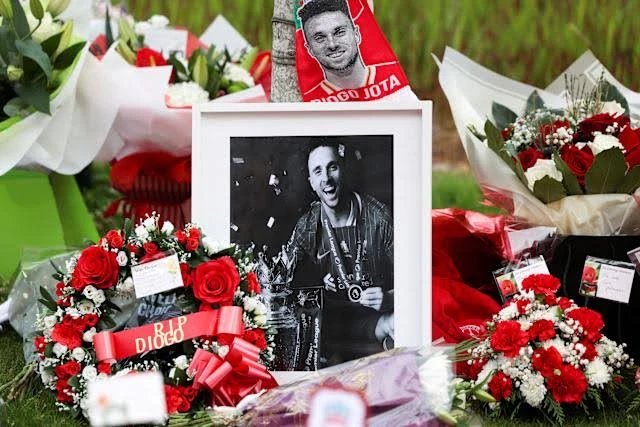 Suasana Duka Selimuti Pemakaman Diego Jota, Pemain Liverpool Yang Baru 10 Hari Menikah