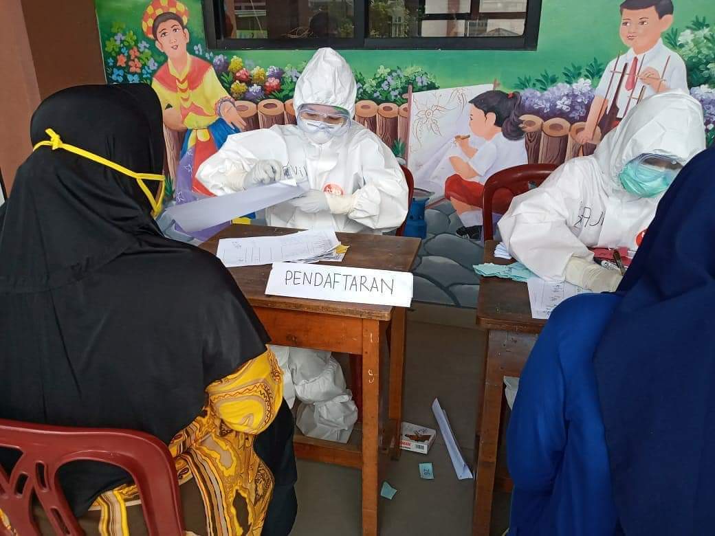 Antusiasme Warga Jakarta Ikuti Rapid Test