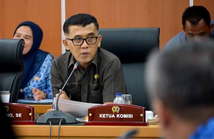Orang Tua Siswa Teriak Kuota Internet, Demokrat: Gubernur Sudah Gandeng Provider Gratiskan Internet