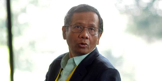 Romahurmuziy Curhat Dijebak, Mahfud Nilai Bukan Dijebak Tapi Dijejak KPK