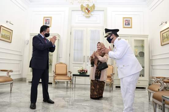 Sah ! Ahmad Riza Patria Dilantik Jokowi Sebagai Wagub DKI
