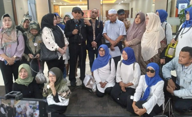 Perbedaan Nama dan Tandatangan Dosen Pembimbing Skripsi dijadikan Bukti Laporan Soal Ijazah Jokowi