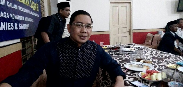 FBJ: Kasus Pohon Imitasi Muncul Karena Anies-Sandi Lamban Lakukan Mutasi