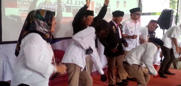 Menang di Versi Hitungan Cepat Pendukung Anies-Sandi Rayakan Dengan Pawai