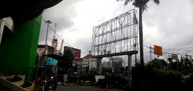 Statemen Sekda Setahun Mangkrak, Pemprov DKI Didesak Segera Cabut Izin PT Warna Warni