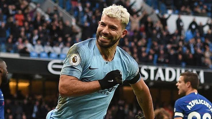 ManCity Puncaki Klasemen Setelah Menang 6-0, Aguero Samai Gol Salah