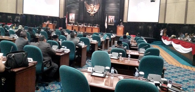 Kisah Anies di Bukit Duri Bikin Haru Peserta Sidang Paripurna Penyampaian Visi Misi