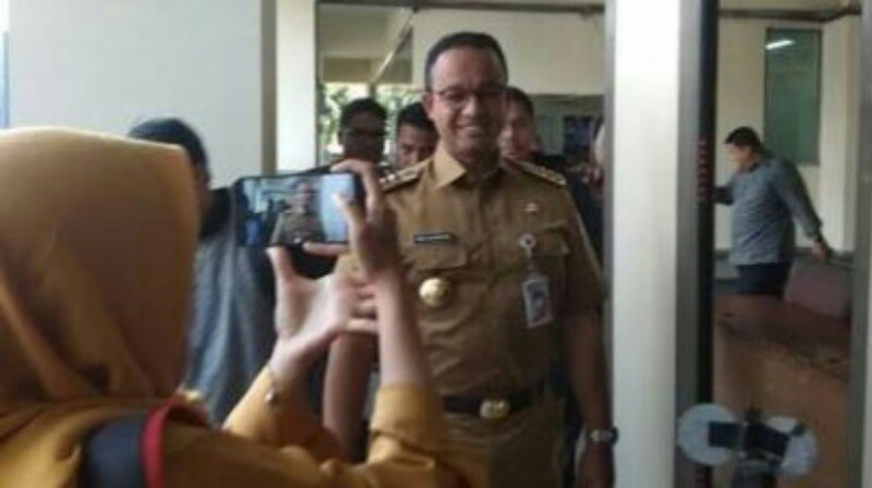 Anies Diperiksa Bawaslu Karena Salam 2 Jari