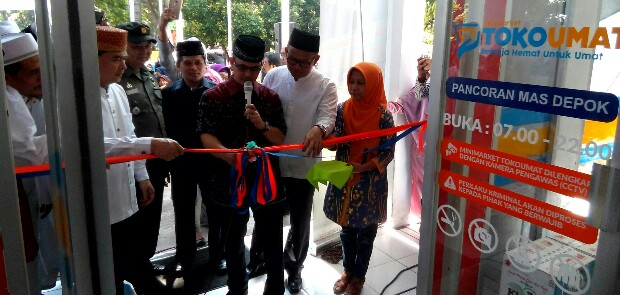 Camat Pancoran Mas Ajak Warganya Belanja di Toko Umat Depok