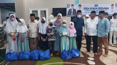 Santuni Yatim dan Janda, Demokrat DKI Sentil Tingginya Harga BBM dan Pangan