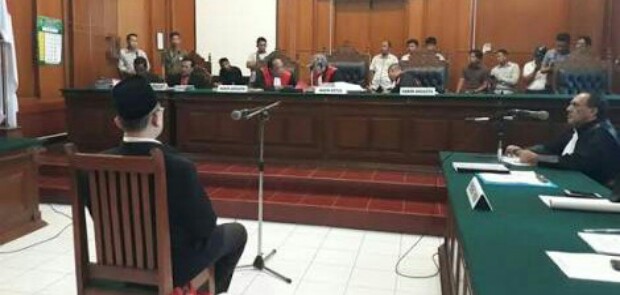 PN Jakpus Vonis Bebas Ustad Alfan Tanjung