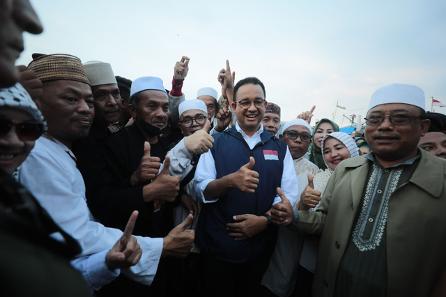Kampanye di Desa Kronjo, Anies Janji Akan Besarkan Nelayan Kecil
