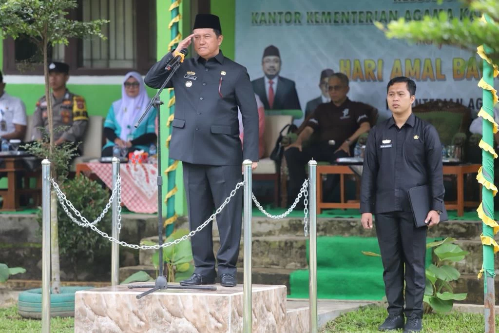 Nukman Menjadi Instruktur Upacara Hari Amal Bahkti Ke-78 Kementerian Agama RI