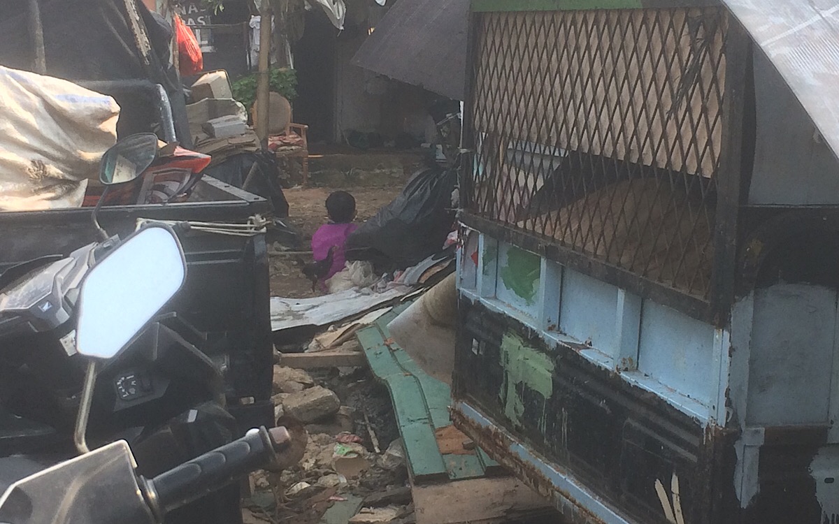 Fenomena 'Kampung Pemulung', Mulai Jadi Pengemis Hingga Pengamen