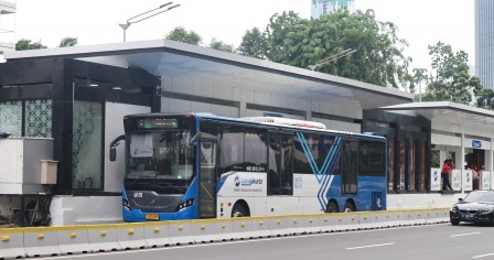 PT Transjakarta Pastikan Semua Armada Tidak Gunakan Ban Vulkanisir