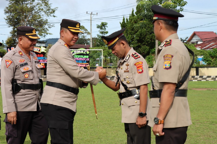Kapolres Lampung Barat Memimpin Sertijab Kasat Reskrim dan Kasat Res Narkoba