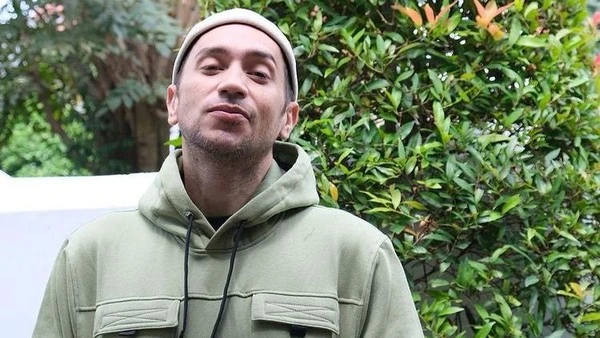 Motornya Nabrak Pohon, Gary Iskak Meninggal Dunia
