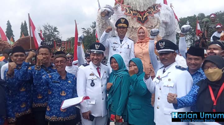 HUT RI KE-77 Kecamatan Jati Agung Mengadakan Karnaval Budaya dan Lomba memasak Tumpeng