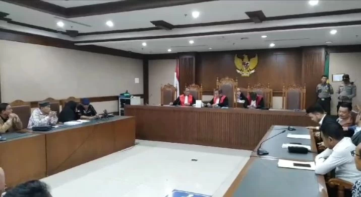 Sidang Ijazah Jokowi Ricuh, Hakim Paksakan Sidang E-Court untuk Jawaban Tergugat