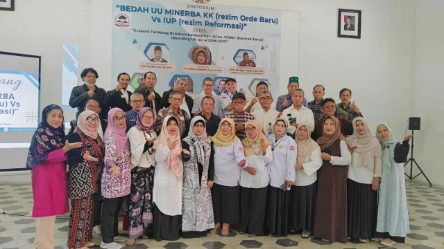 Rugikan Negara, IFW Akan Gugat UU Nomor 4/2009 ke Mahkamah Konstitusi