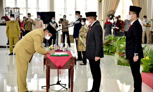 Gubernur Sumut Edy Rahmayadi Lantik 13 Pejabat Eselon II