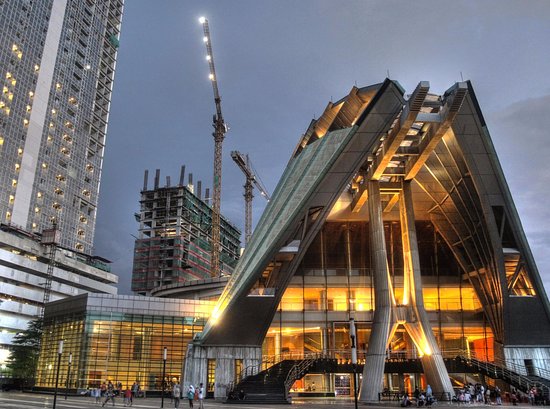 Tolak Revitalisasi TIM, Puluhan Seniman Gelar Silent Action