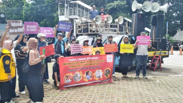 4 Elemen Demo KPK, Minta Kasus Anak-anak dan Kroni Jokowi Dituntaskan
