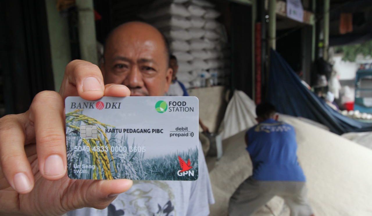 Pedagang Beras Cipinang Dapat Kartu Sakti Dari Bank DKI