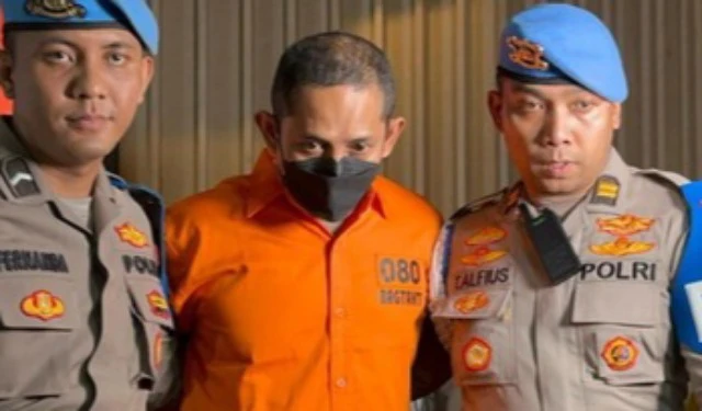 Mantan Kapolres Ngada Bikin 8 Video Porno dari 4 Korban