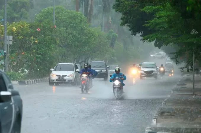 Siklon Iggy Muncul di Samudera Hindia, Pesisir Banten Hingga Yogya Berpotensi Hujan Lebati