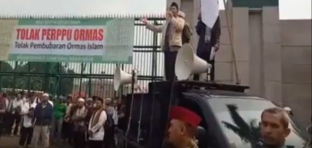 DPR Akan Sahkan Perppu Ormas, Ribuan Umat Islam Kepung Parlemen