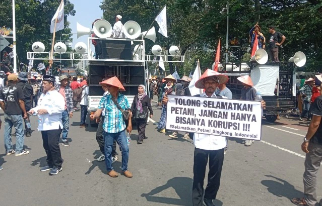 Tak Mampu Atasi Masalah Singkong di Lampung, Zulhas dan Airlangga Diminta Mundur