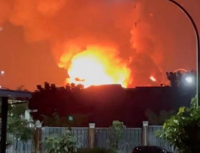 Gudang Peluru TNI di Bogor Meledak dan Menimbulkan Kebakaran Hebat