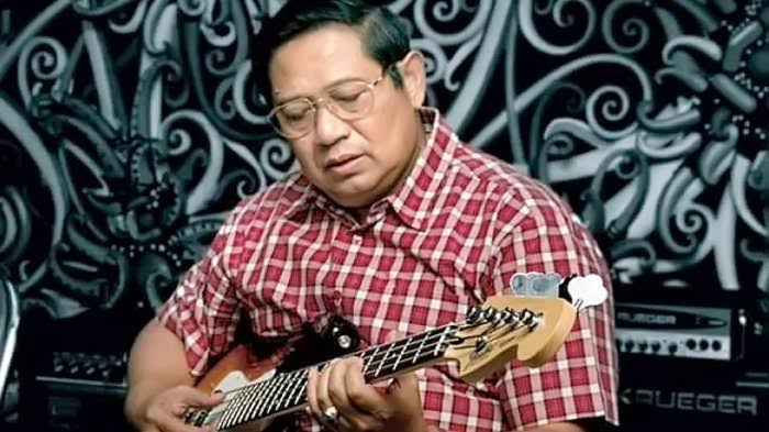"Gunung Limo", Gubahan SBY Untuk Mendiang Istrinya