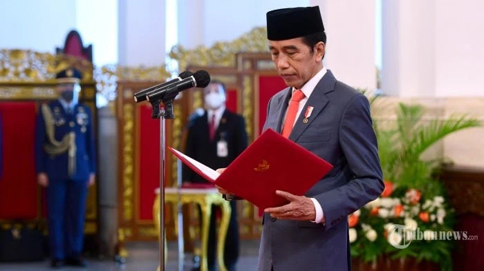 Jokowi Reshuffle Kabinet, Bahlil Digeser Jadi Menteri ESDM