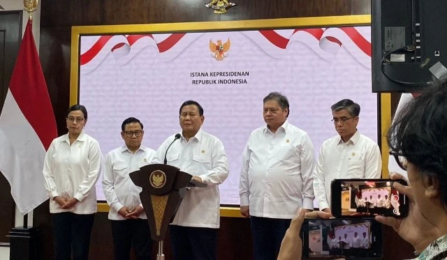 Prabowo Umumkan Upah Minimum 2025 Naik 6,5 Persen