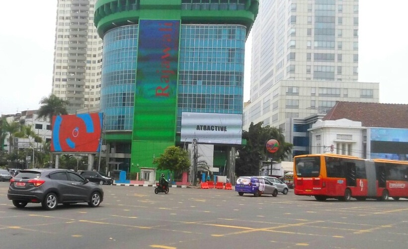 Seluruh Reklame Bermasalah di DKI Dibongkar Setelah Penertiban 60 Reklame Tuntas