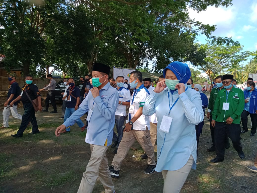 Hipni-Melin Daftar ke KPU Lampung Selatan