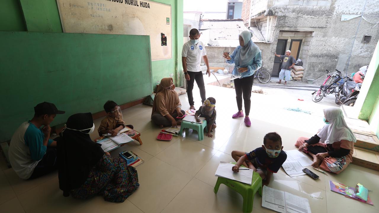 Fraksi PAN DPRD DKI Jakarta Pasang WiFi Gratis Untuk Pembelajaran Jarak Jauh