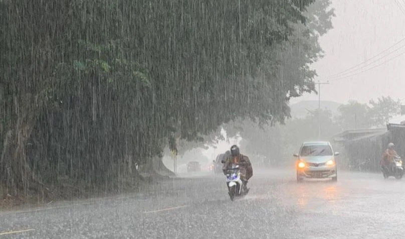 Terjadi Dinamika di Atmosfer, Berpotensi Tingkatkan Intensitas Hujan di Sumbar, Sumut dan Aceh