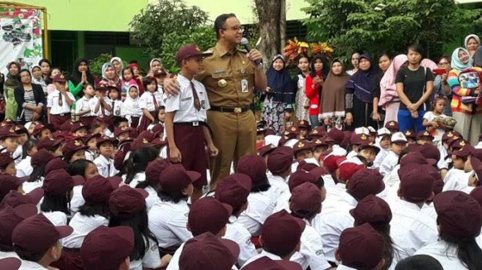 Besok, Jakarta Mulai Terapkan Tahun Ajaran Baru Dengan PJJ
