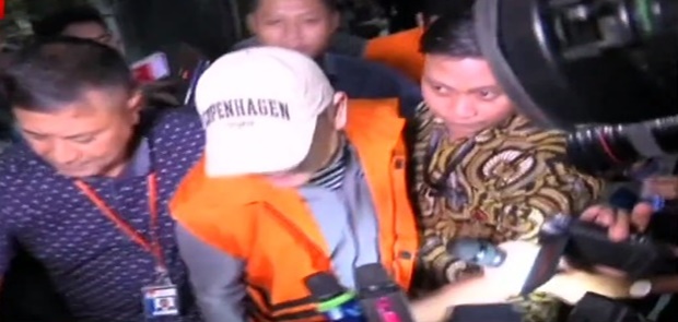 KPK Resmi Tahan Kalapas Sukamiskin Diduga Terima Suap Mobil dan Uang