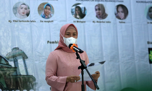Sri Ayu Mihari Kukuhkan Komite Hijabers Mom Community Medan