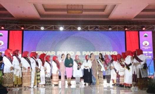 Bunda Winarni Nanang Ermanto Ajak Bunda PAUD Kecamatan Dan Desa Sinergi Mencetak Generasi Bangsa Yang Unggul