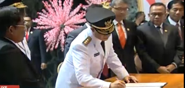 Djarot Tak Hadiri Sertijab Anies-Sandi