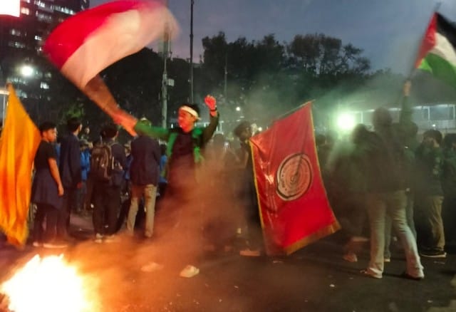 Demo Geruduk Istana BEM SI Ricuh, 15 Mahasiswa Ditangkap, 12 Masih Ditahan