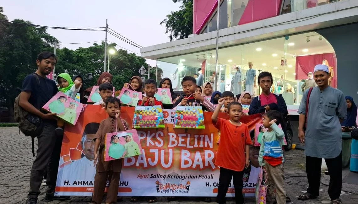 H. Ghozi Zulazmi Kembali Gelar Pembagian Takjil dan Sahur Gratis, Bantu Program Ramadan PKS 2025