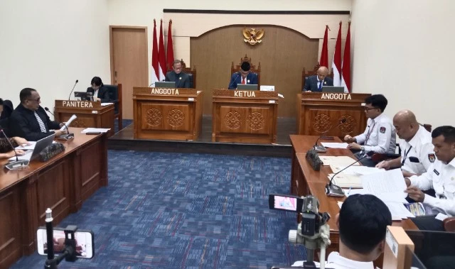 Tutup 9 Item di Salinan Ijazah Jokowi, KPU Bingung Diminta Hakim KIP Lakukan Uji Konsekuensi